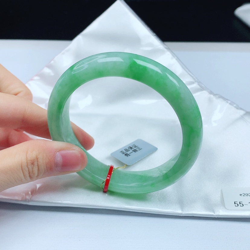 【闪购商品】翡翠手镯未镶嵌天然缅甸a货手镯55