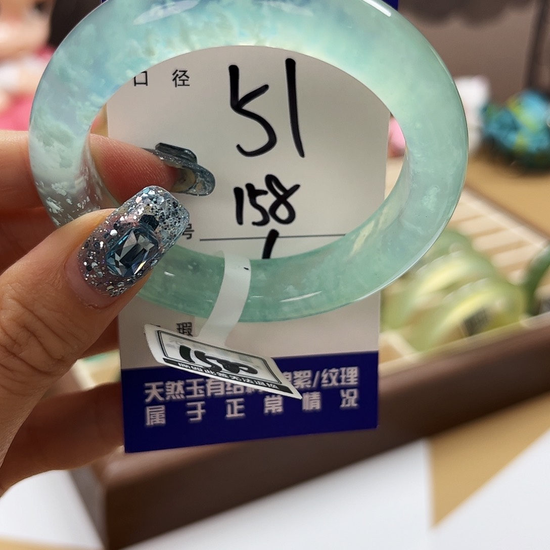 蛇纹石玉未镶嵌手镯?*