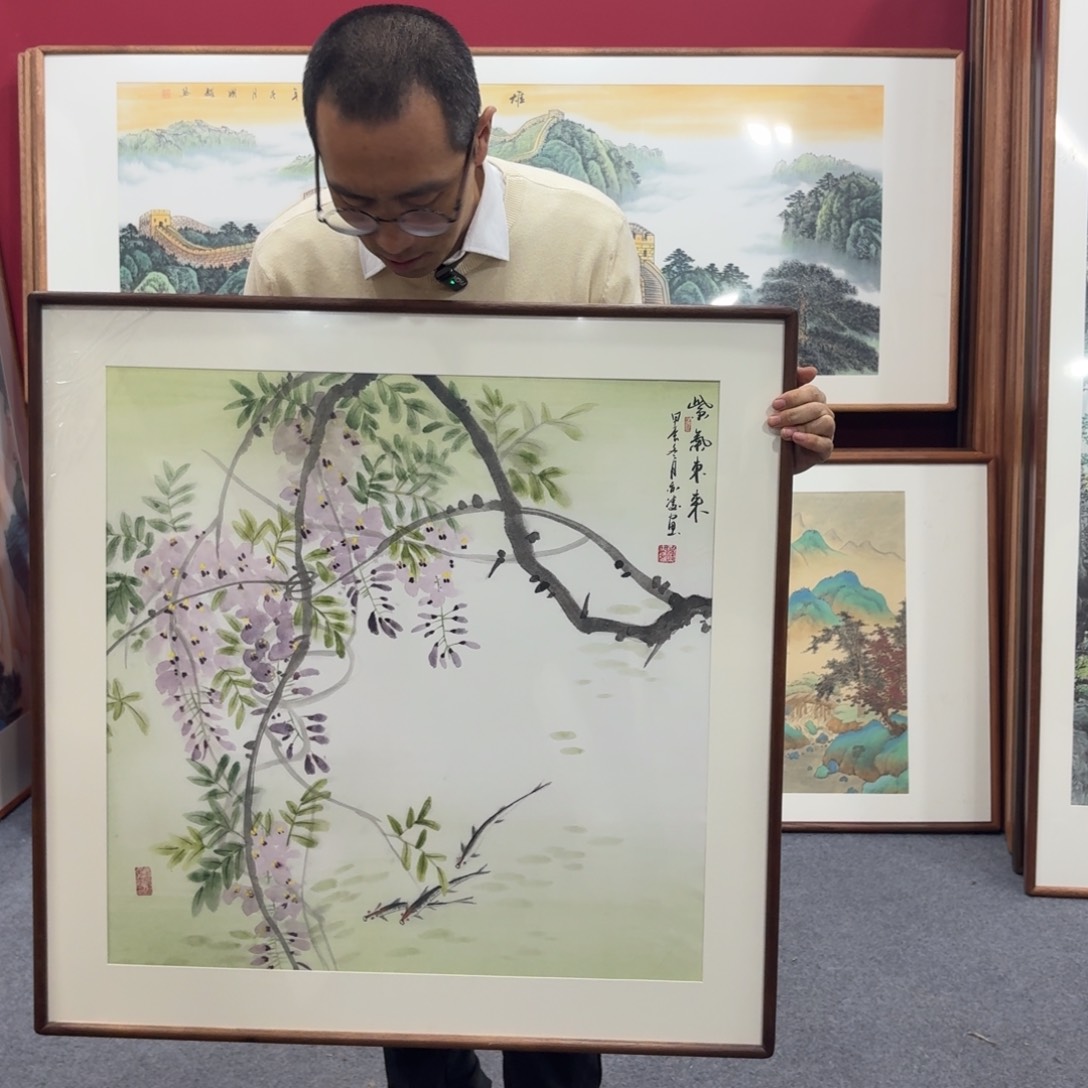 国画带框绘画作品