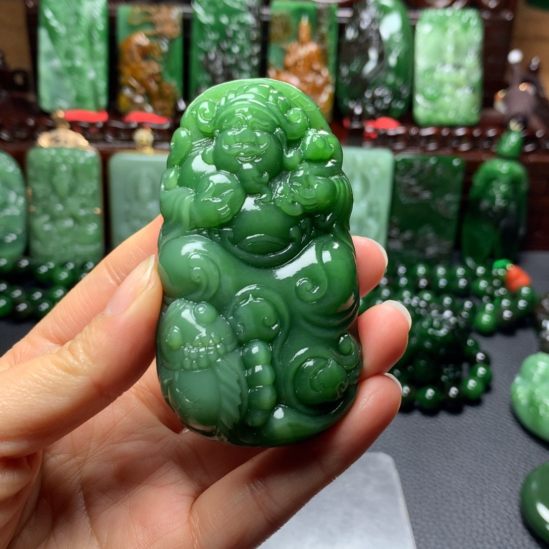 和田玉挂件未镶嵌曦***?