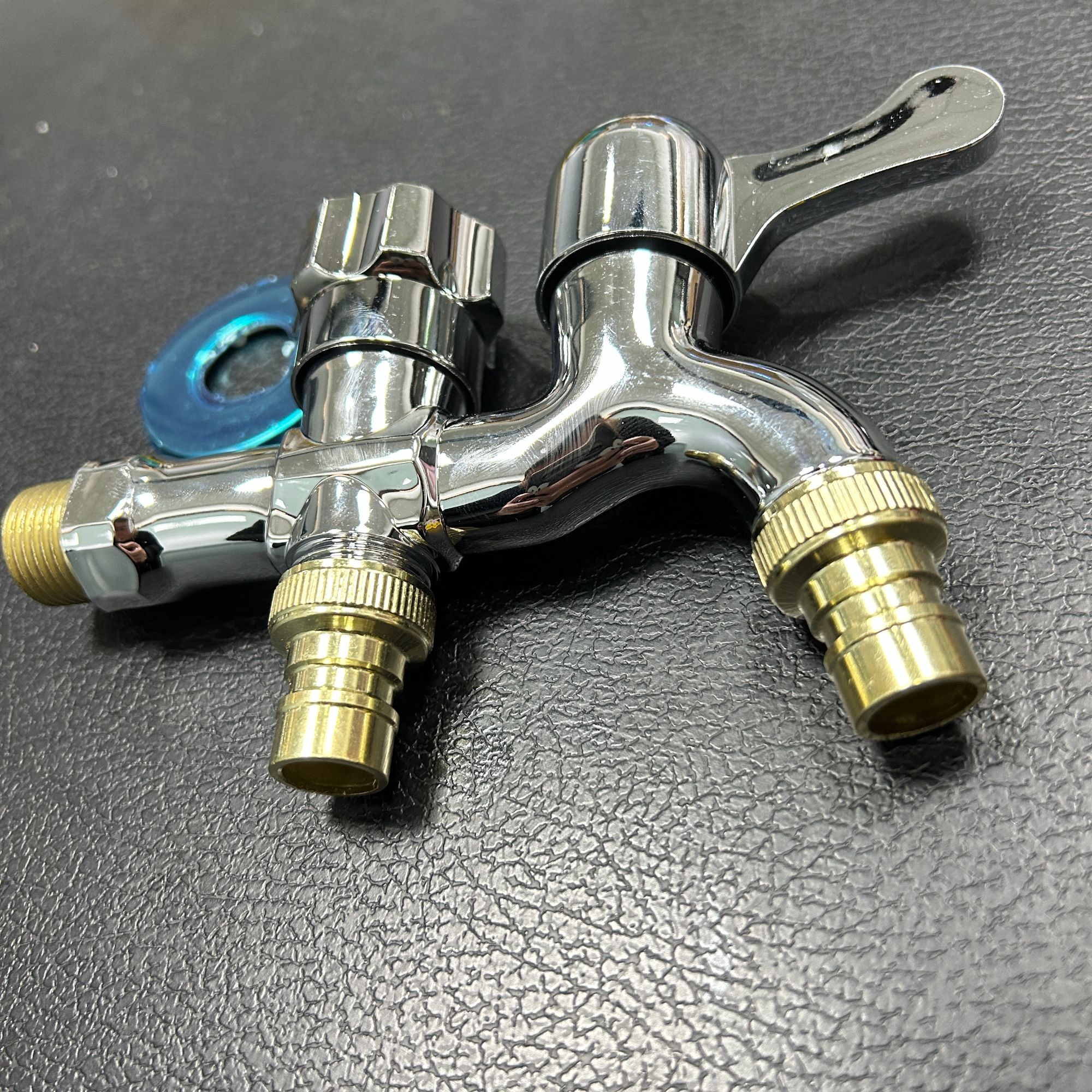 钢化ABS防锈一进二出水龙头洗衣机专用水龙4分口