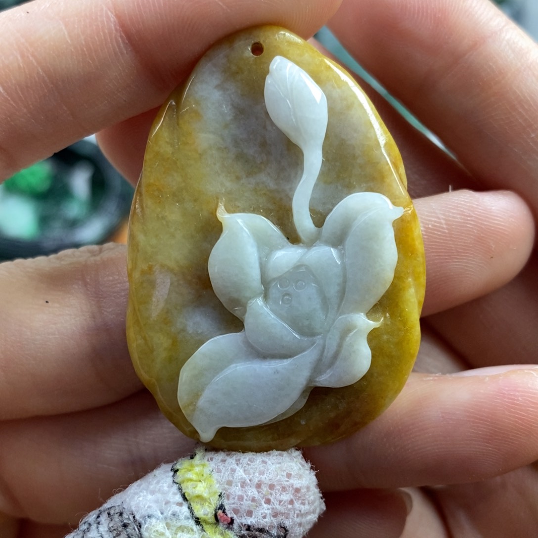 翡翠颈饰未镶嵌吊坠