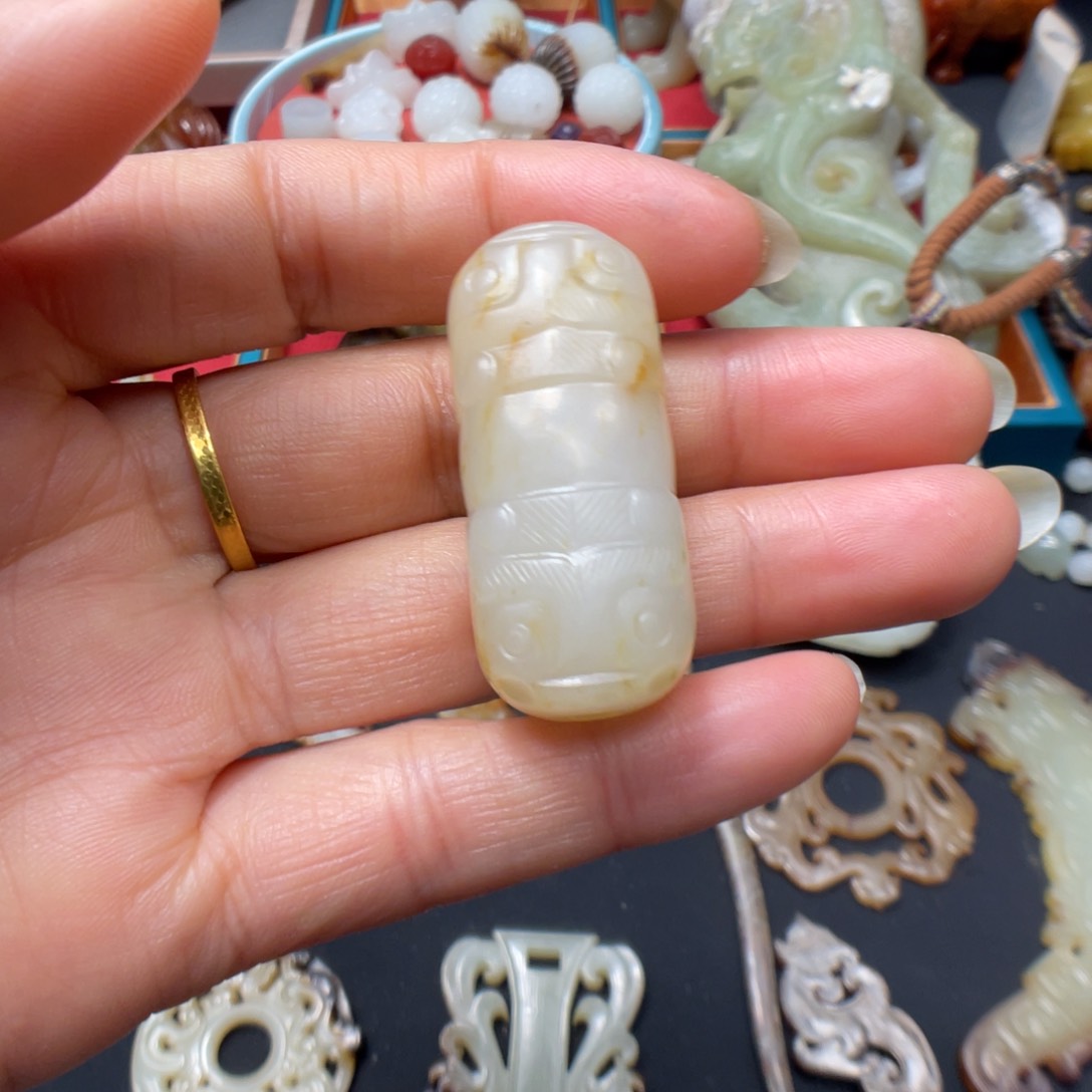 和田玉颈饰未镶嵌找****头