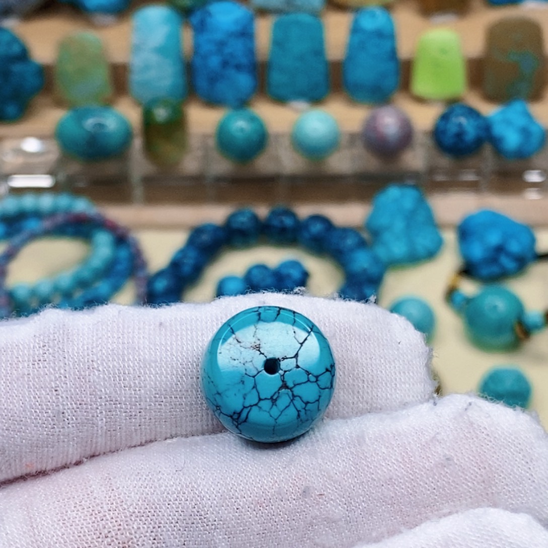 绿松石未镶嵌珠宝奇石