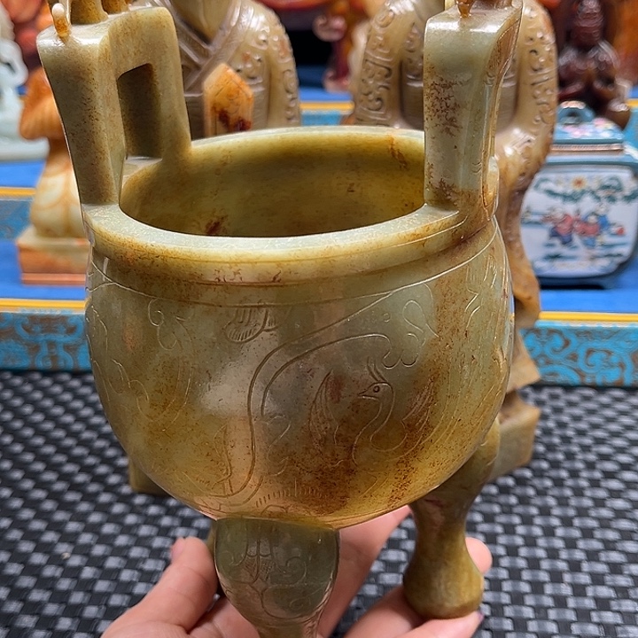 精美典雅精致漂亮三足鼎立瑞兽驾到