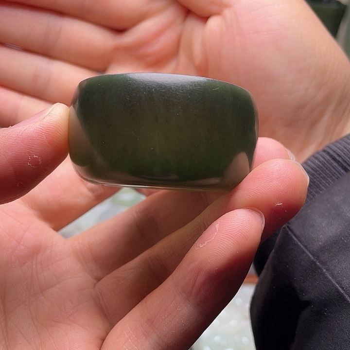 和田玉（青玉）和田玉茶杯未镶嵌