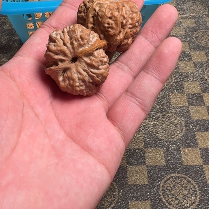 小***人桃核吊坠66666666666