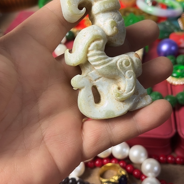 未镶嵌和田玉（糖玉）挂件