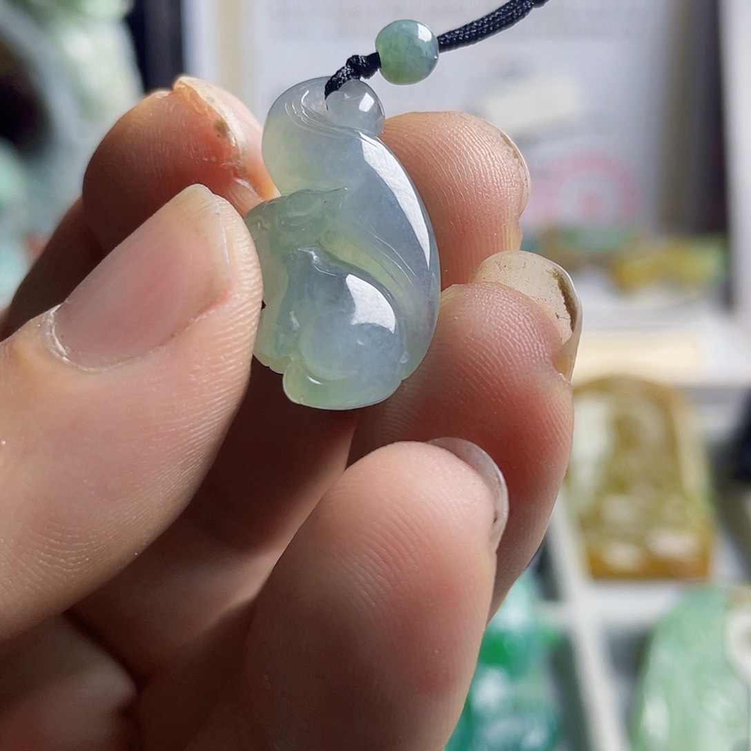 翡翠颈饰未镶嵌翡翠挂件