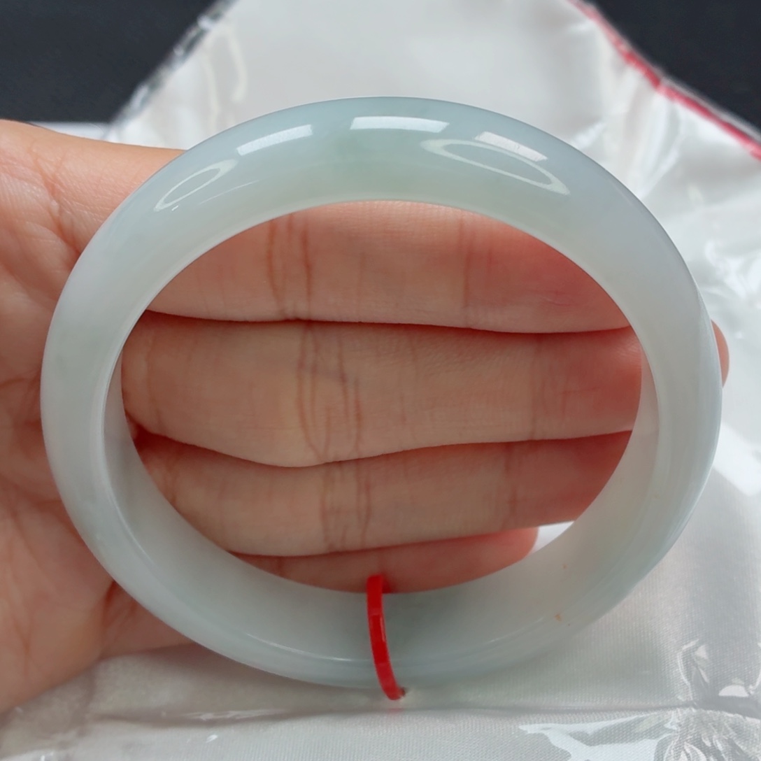 翡翠手镯未镶嵌淡蓝底蕴洒金起胶感005