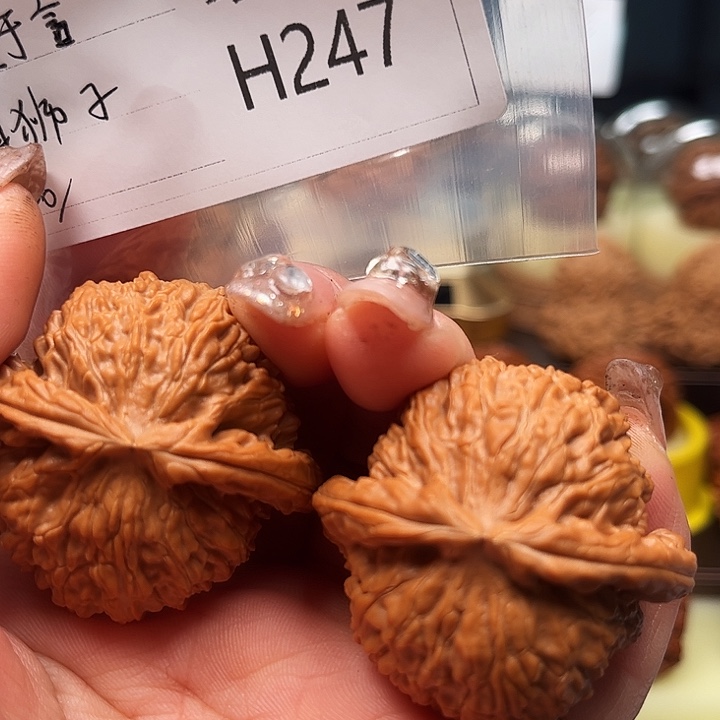 文玩核桃把件白狮子