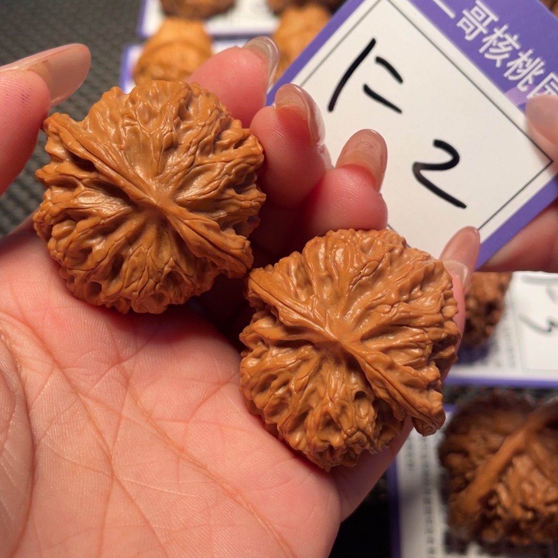 先***鱼文玩核桃把件2号苹果40