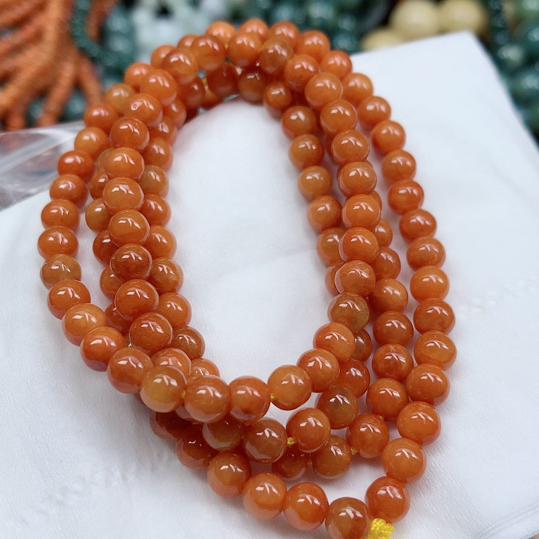 翡翠颈饰未镶嵌手串