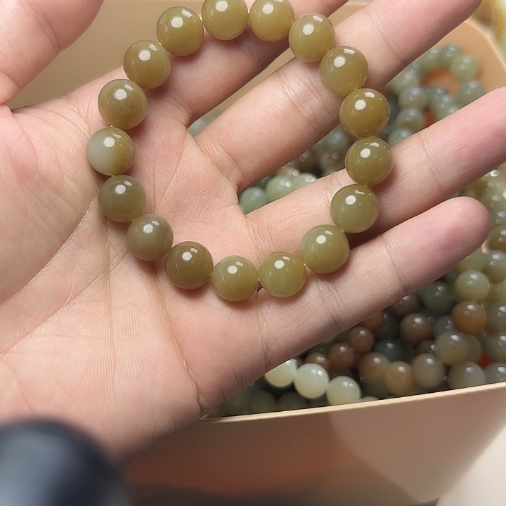 和田玉（糖玉）未镶嵌颈饰