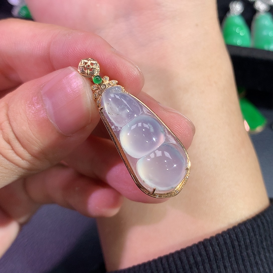 翡翠吊坠(赠链)18K金镶嵌