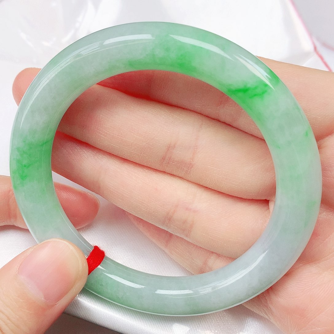 翡翠手镯未镶嵌抖音891