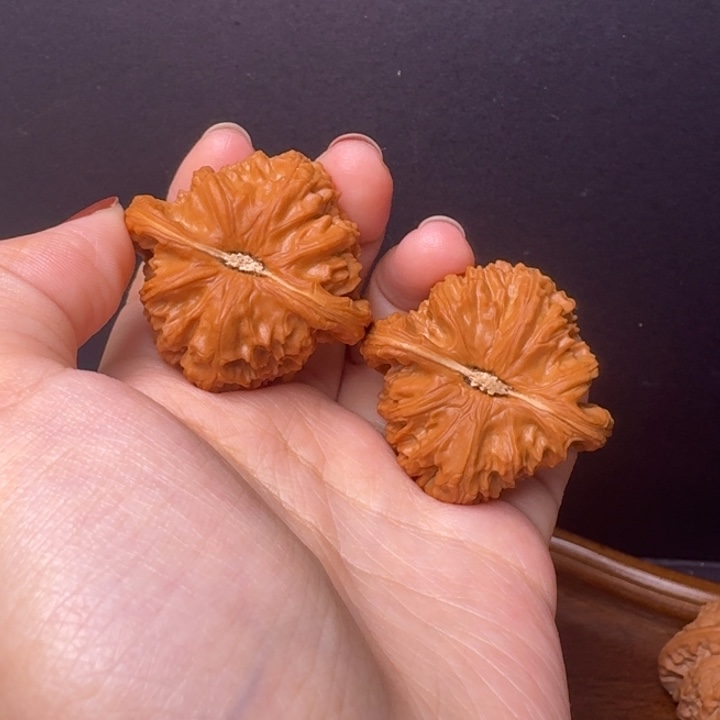 百***窗把件文玩核桃三角白41