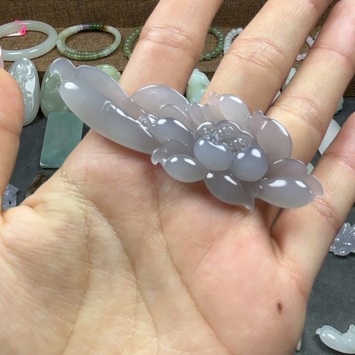 和田玉颈饰未镶嵌和田玉荷花吊坠