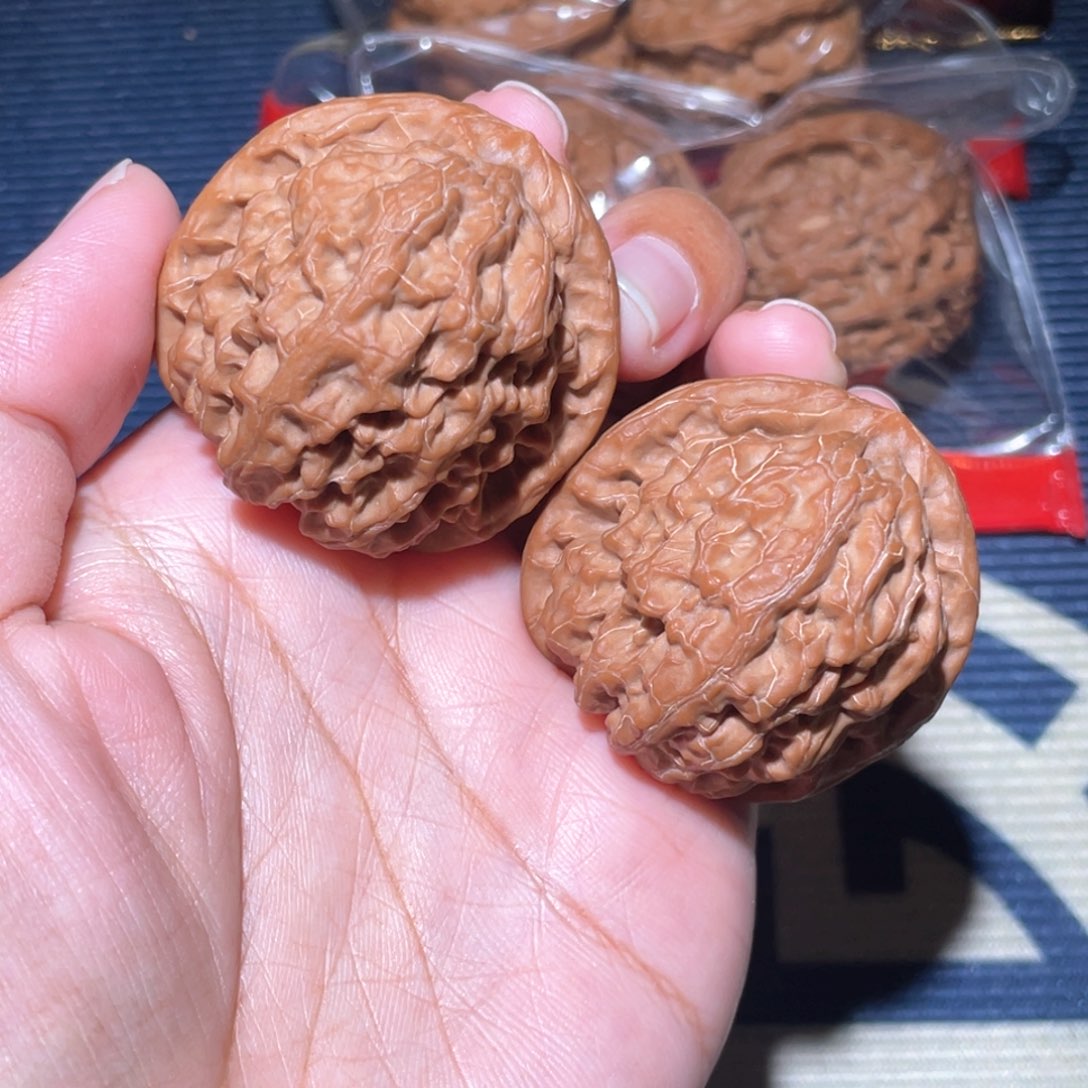 文玩核桃吊坠皮****猫水月莲花42