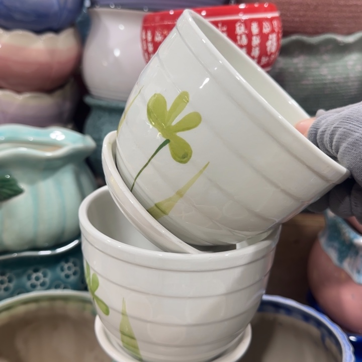 凑9块包邮，有孔，陶瓷花盆