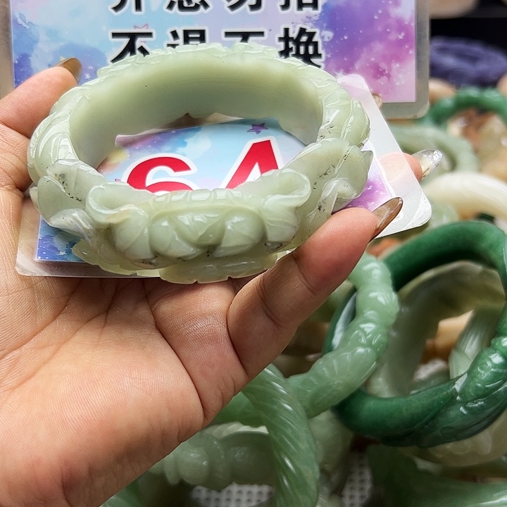 未镶嵌手镯石英岩玉