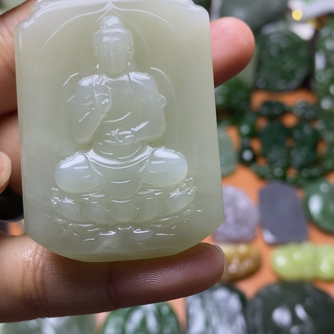 和田玉未镶嵌颈饰