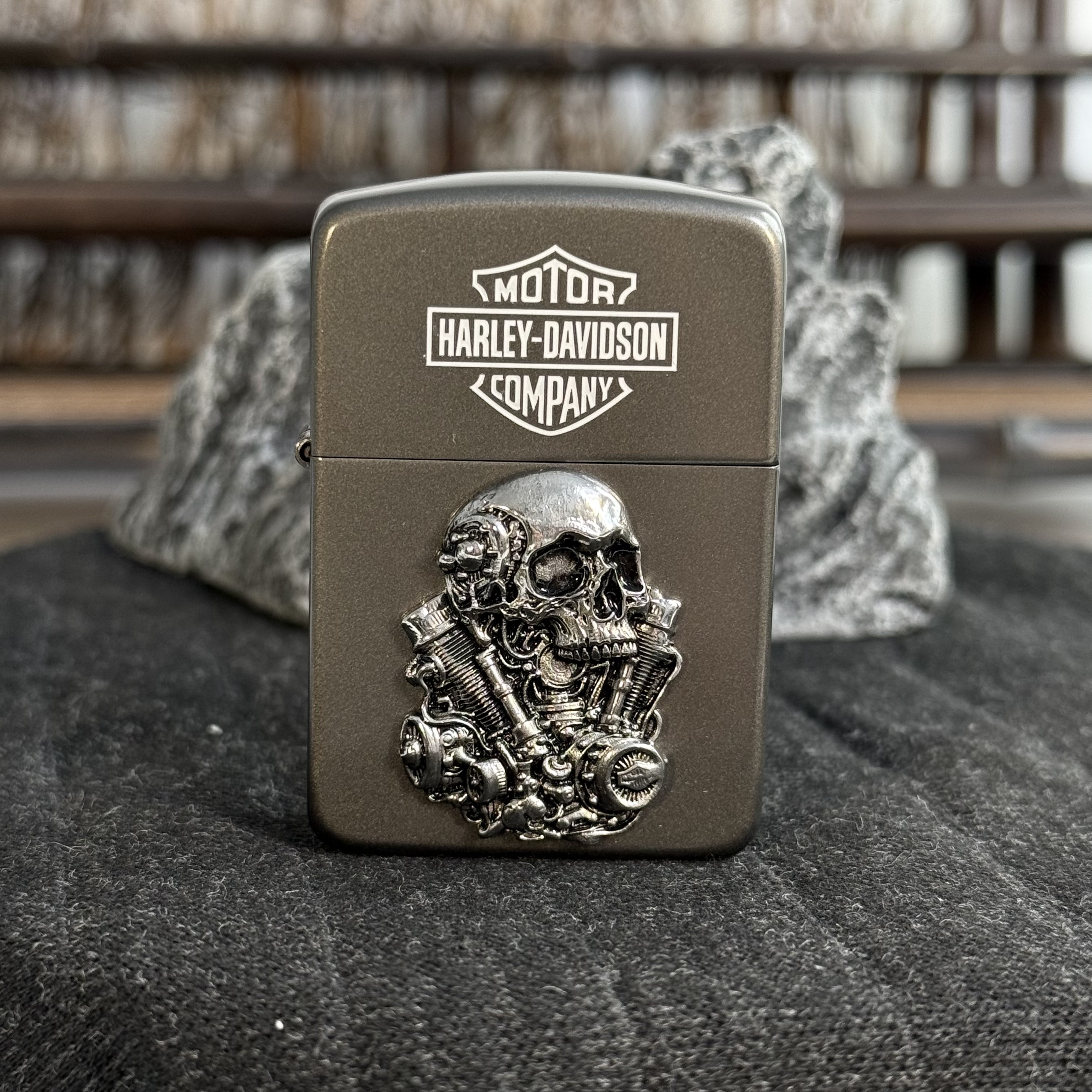 ZIPPO 打火机正品 1941枪黑贴章死神发动机 2329