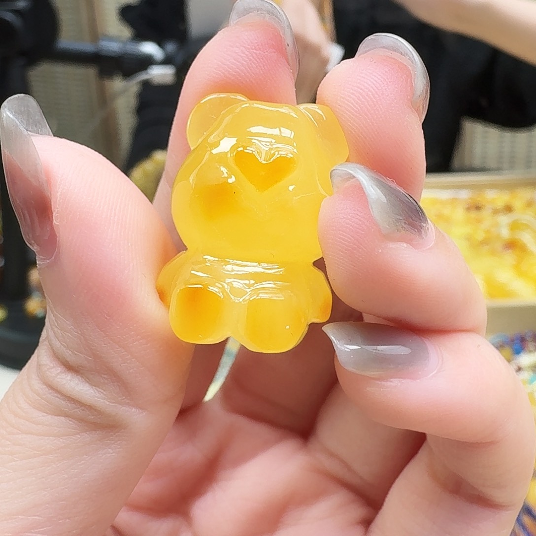 未镶嵌琥珀裸石小熊
