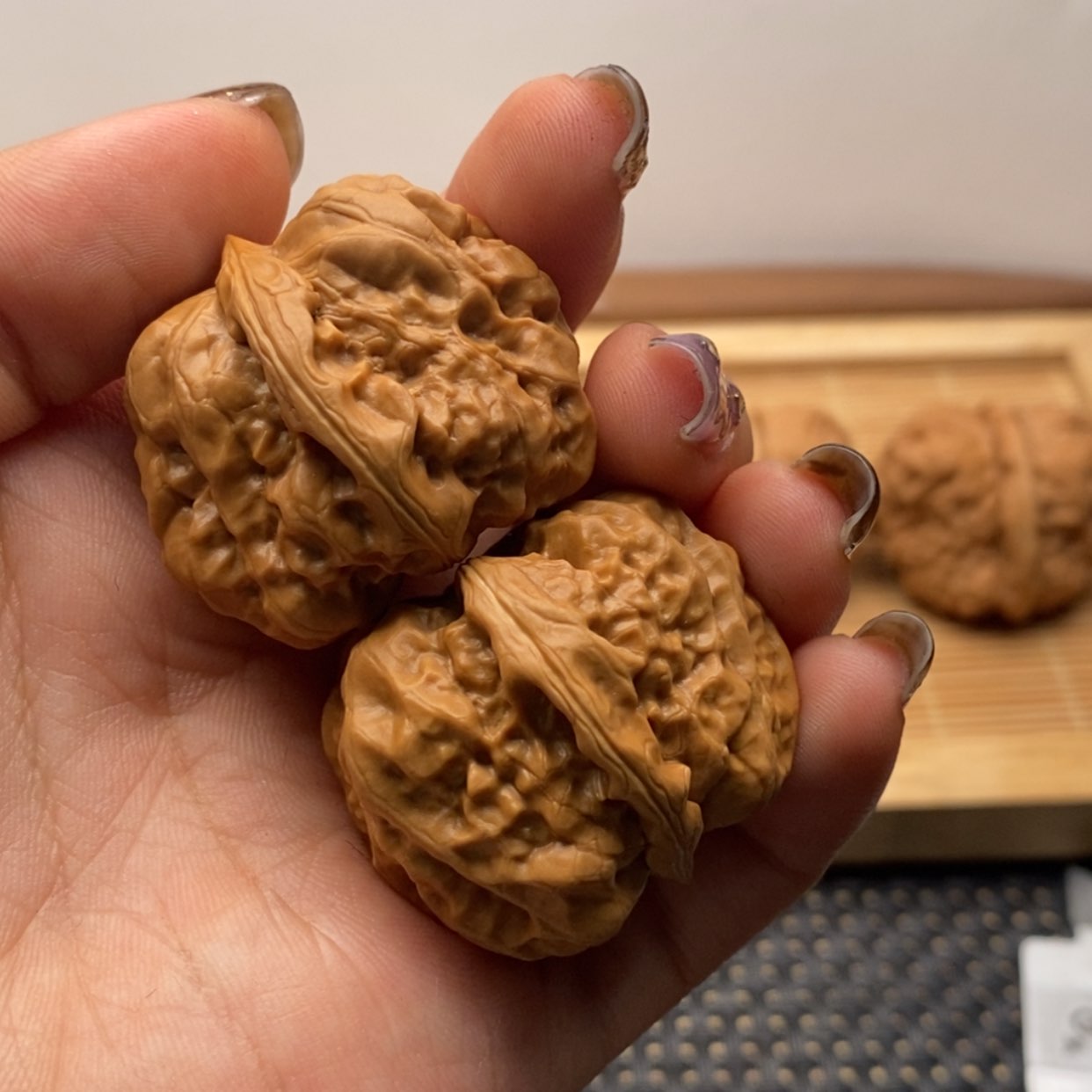 【闪购商品】文玩核桃吊坠周***酒三角边32