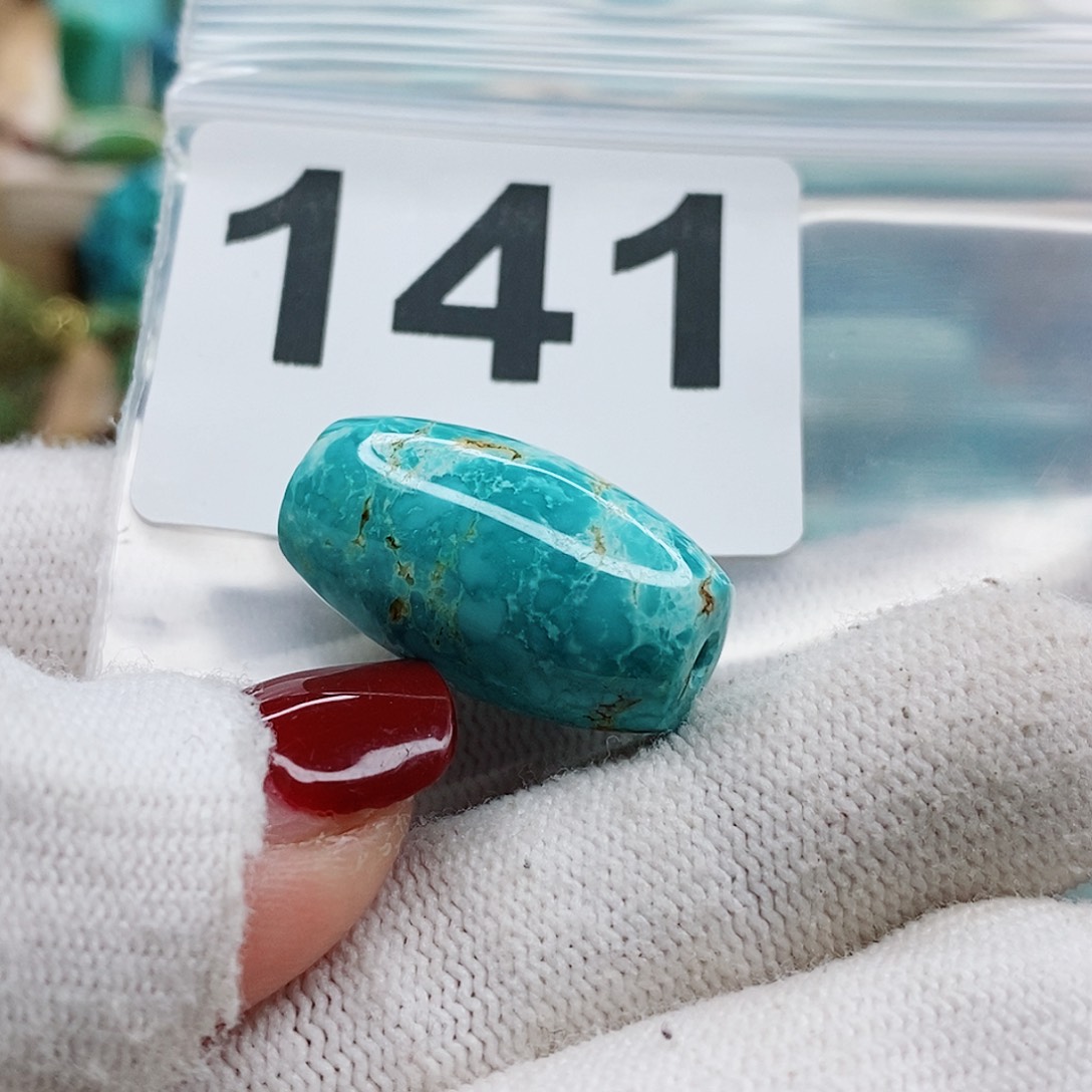 绿松石颈饰未镶嵌