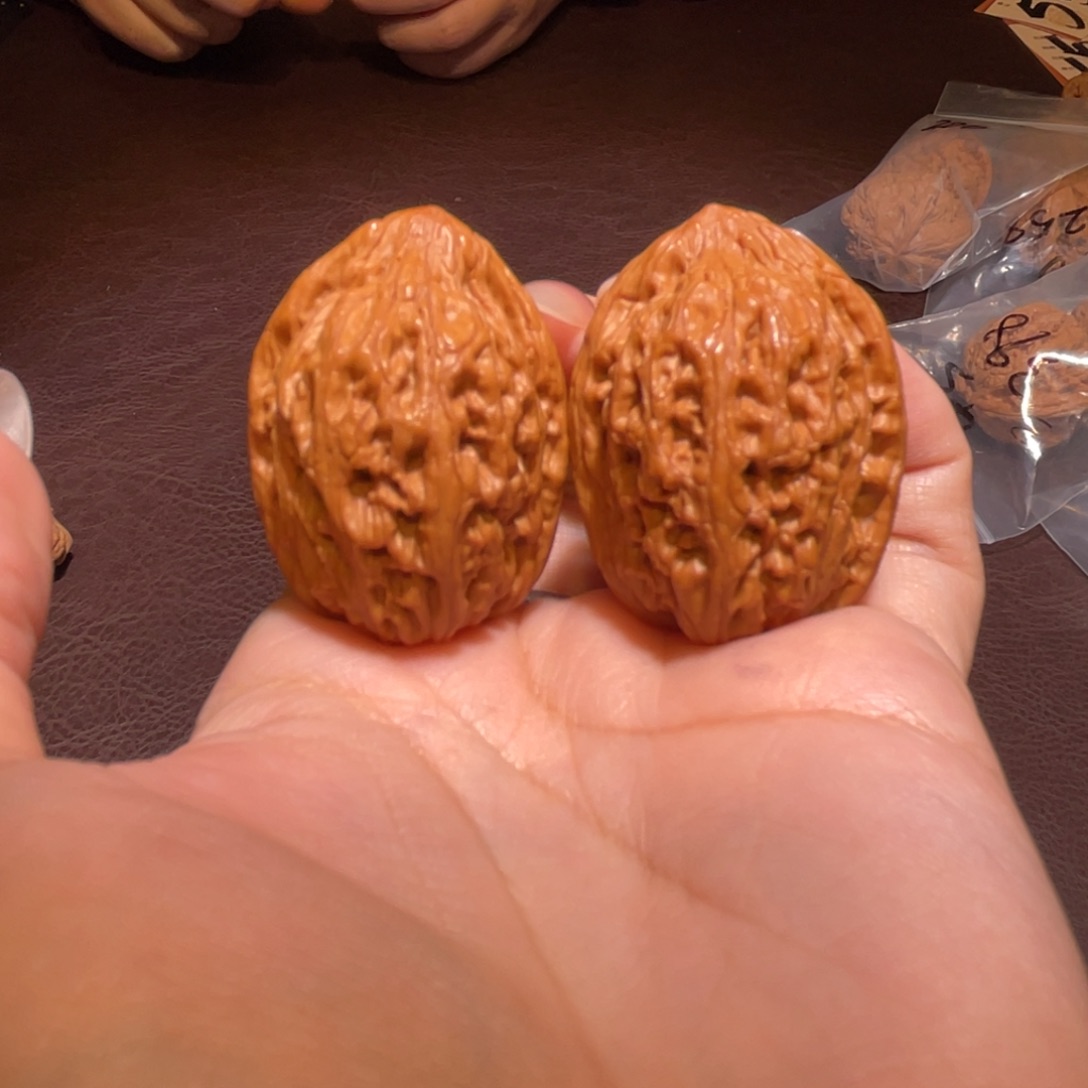 文玩核桃把件30平谷带鱼