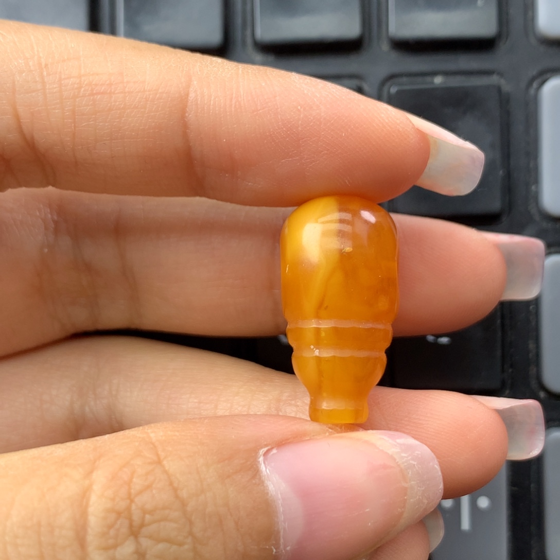 琥珀未镶嵌珠宝奇石12m