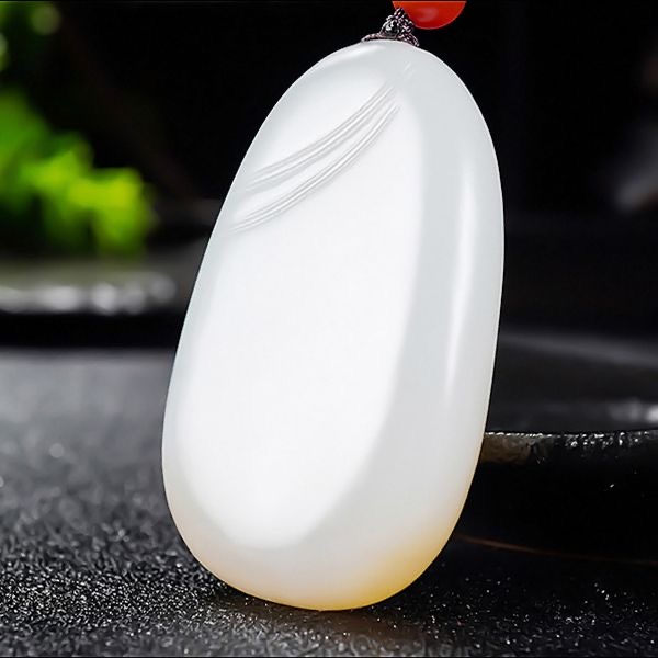 新疆精品和田玉吊坠 牌子 无事牌