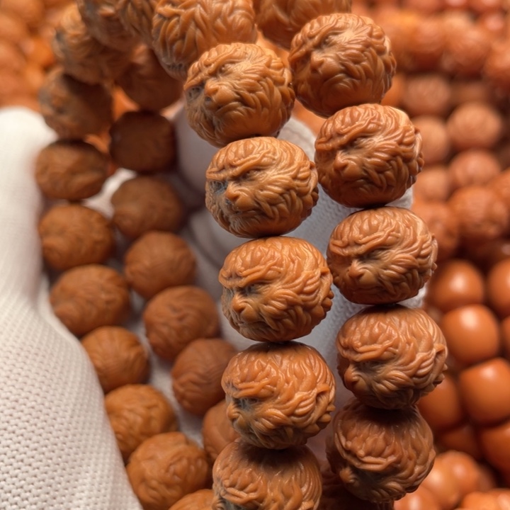 猴头核桃吊坠王****）斗战胜佛