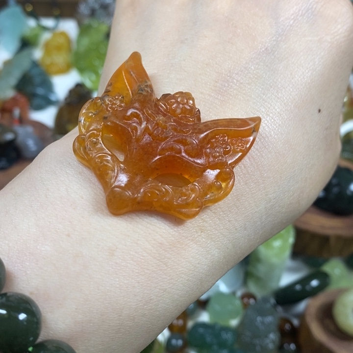未镶嵌蛇纹石玉手牌