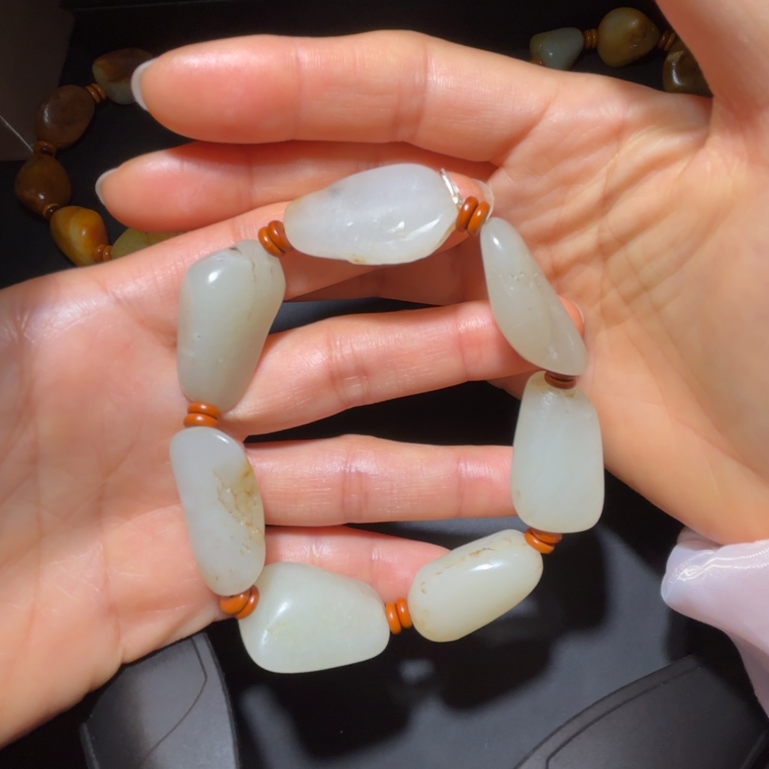 和田玉未镶嵌车挂