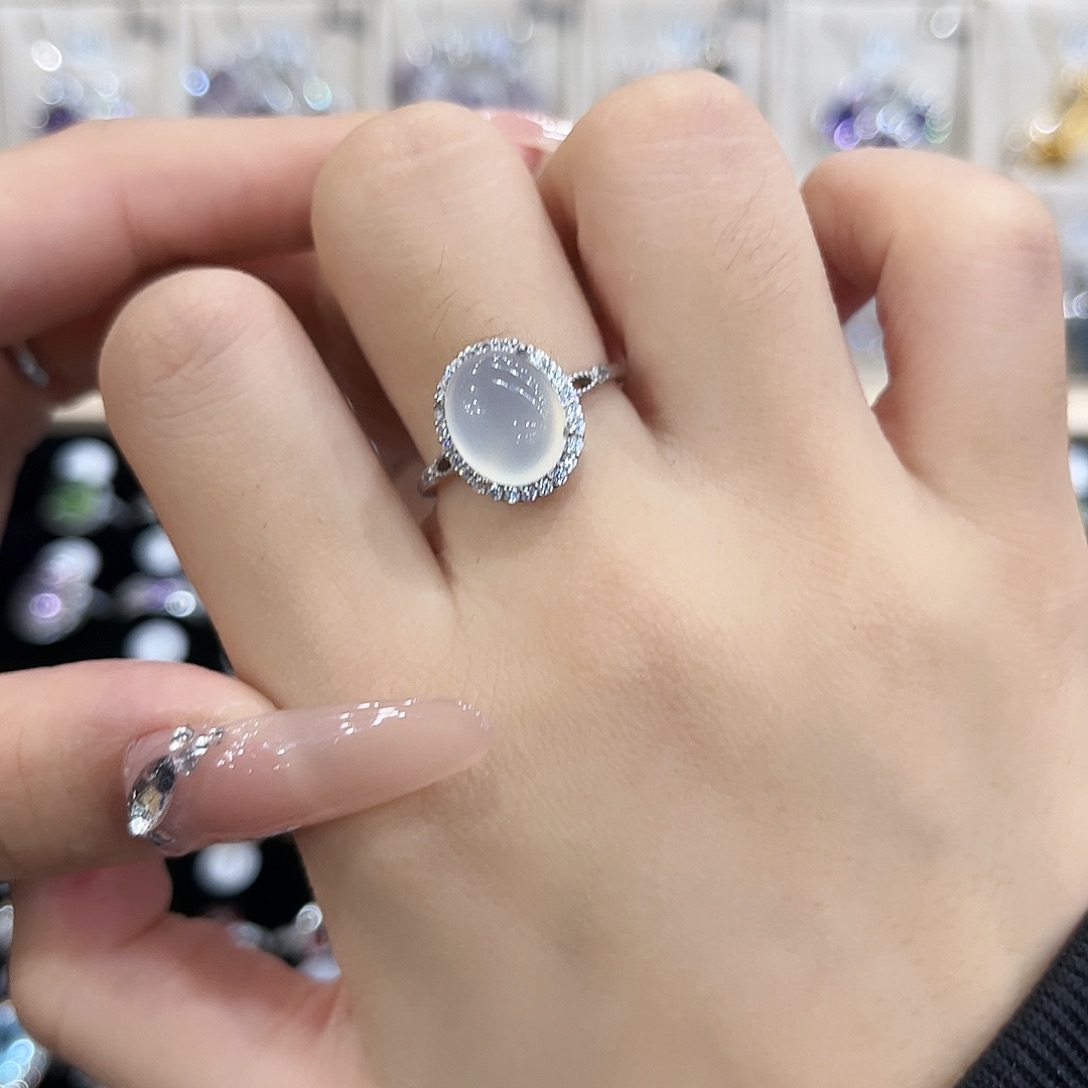 ****嫂岫玉银S925镶嵌戒指