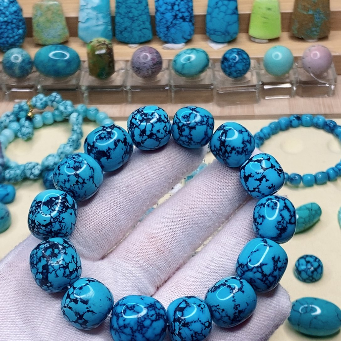 绿松石未镶嵌珠宝奇石