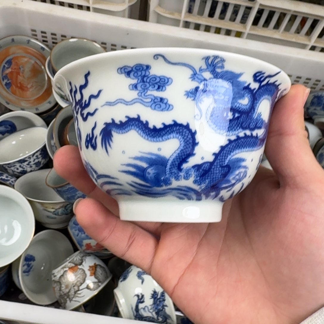 龙大压手杯白瓷微瑕