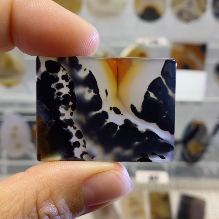 玛瑙/玉髓颈饰未镶嵌