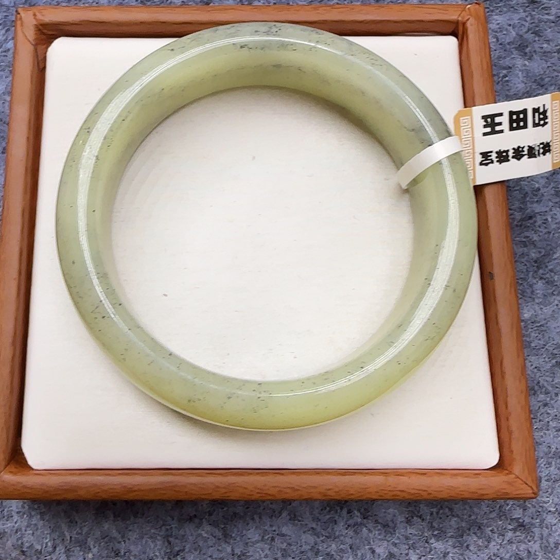 未镶嵌手镯和田玉圆****圆