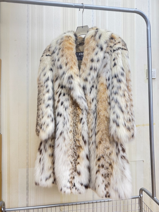 进口水貂毛中长款裙摆式喵喵女士上衣