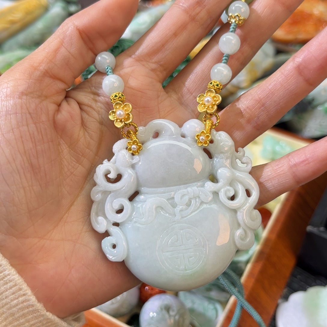 翡翠颈饰未镶嵌待编款