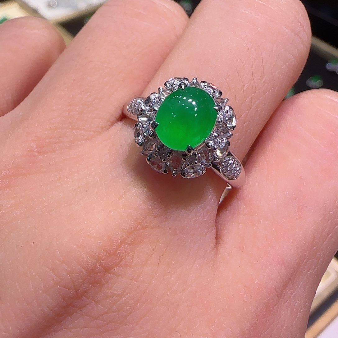 翡翠戒指18K金镶嵌戒指