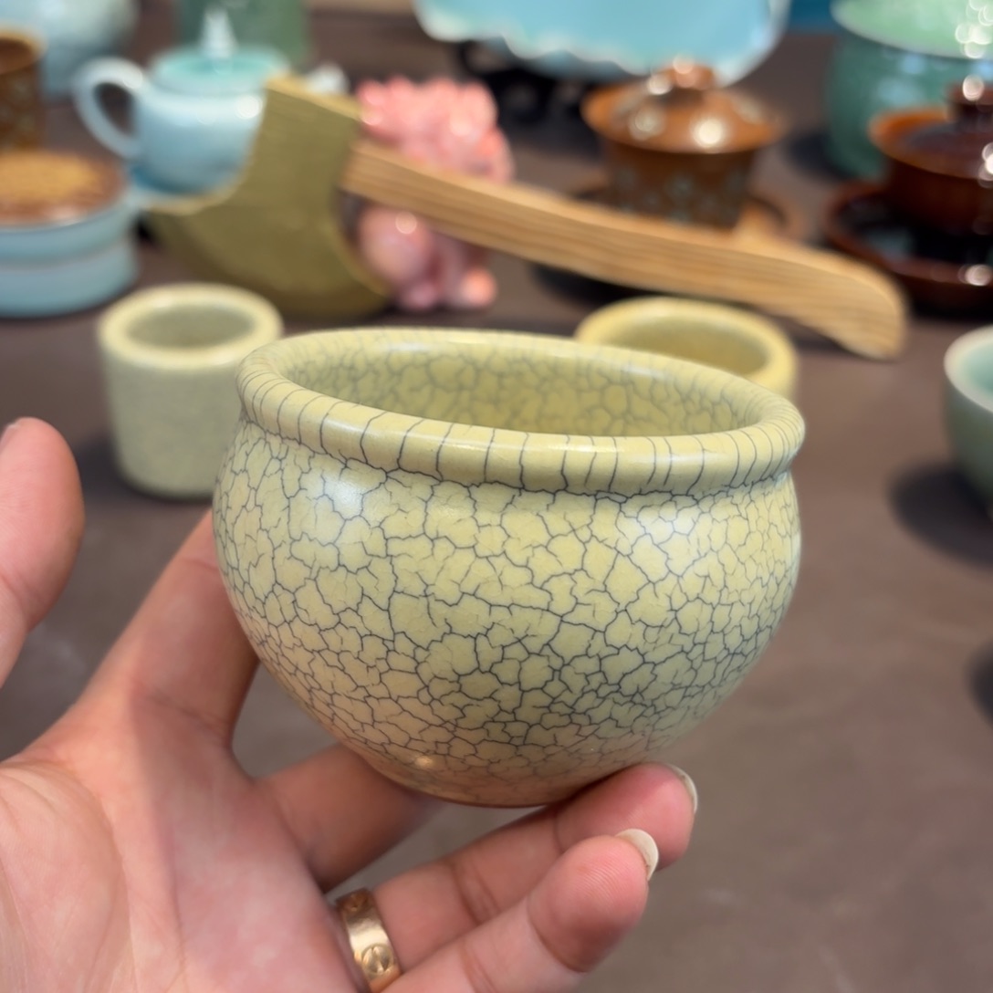 杯龙泉青瓷茶具微瑕