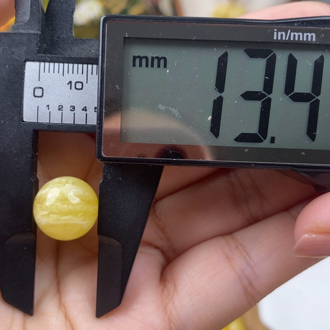 未镶嵌琥珀裸石拳**?蜜蜡微瑕圆珠