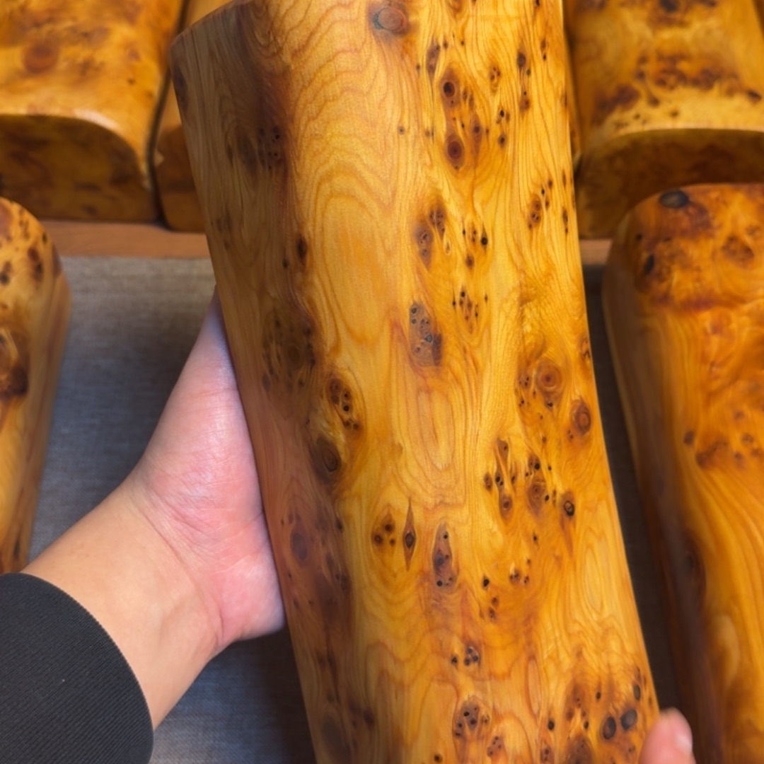 致***春鹅绒竹炭崖柏颈椎枕。满雀眼