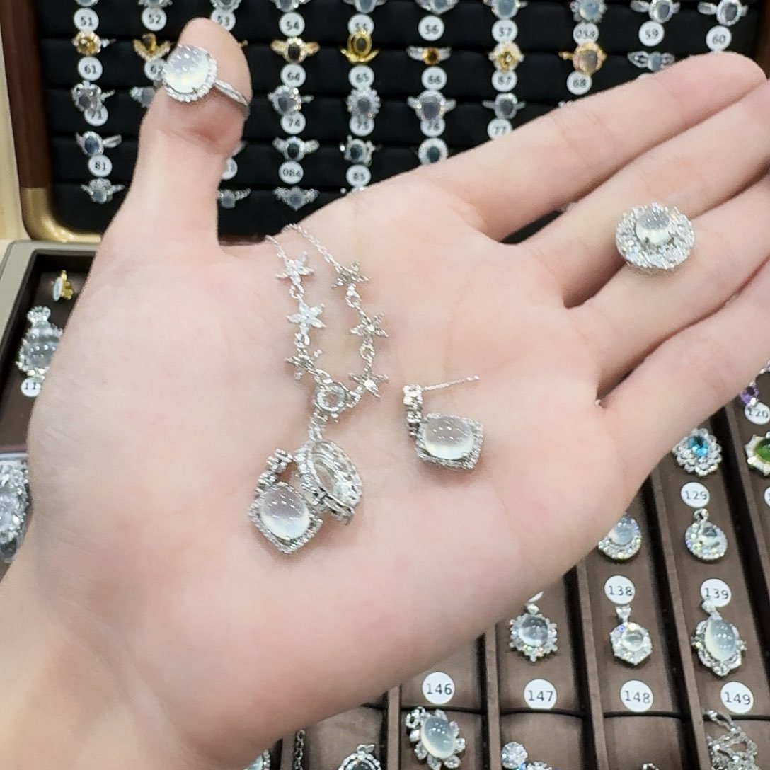 蛇纹石玉颈饰银S925镶嵌青*檬