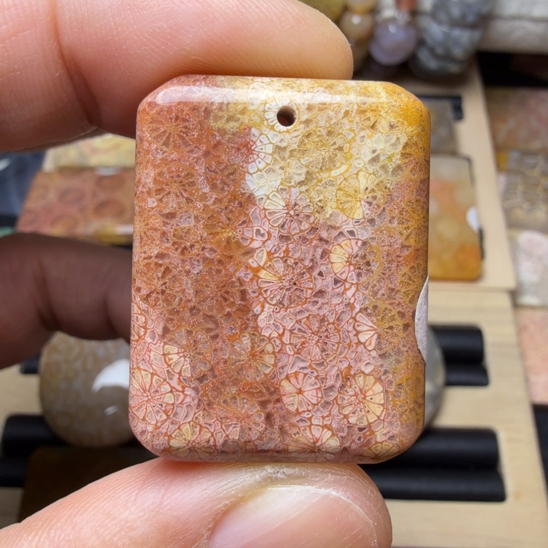 硅化玉未镶嵌纯天然色有机玉石保真色