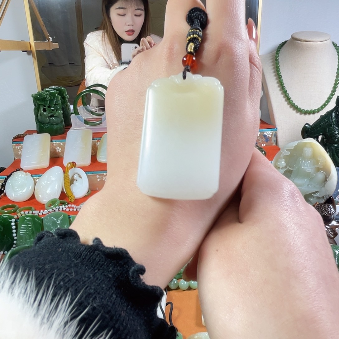 和田玉（糖玉）未镶嵌挂件